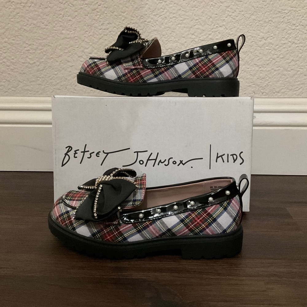 Betsey Johnson Loafer~ kids